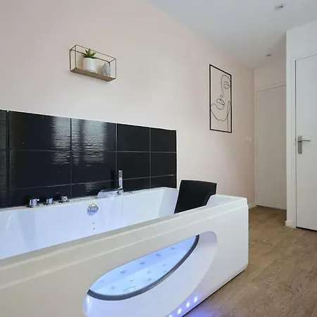 Symphony - Olympe & Lille, Apartment *